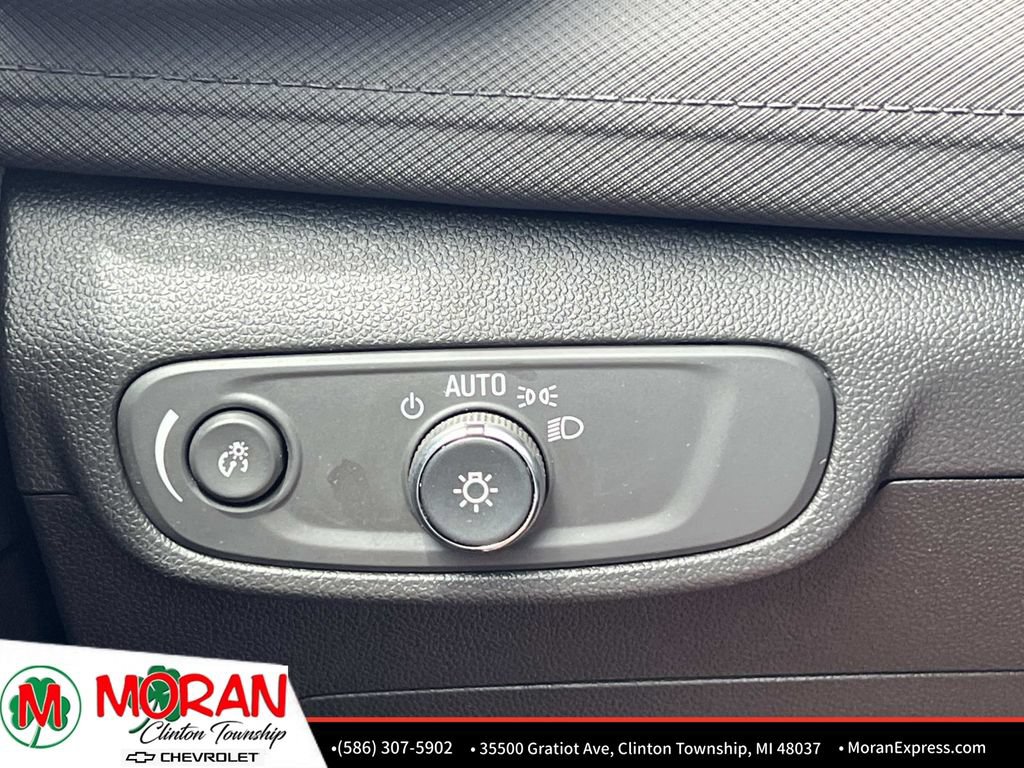 Used 2025 Chevrolet TrailBlazer LT AWD/4WD image 25