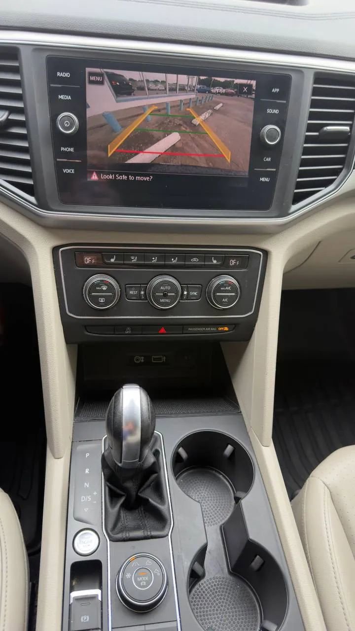 Used 2018 Volkswagen Atlas SE AWD/4WD image 18