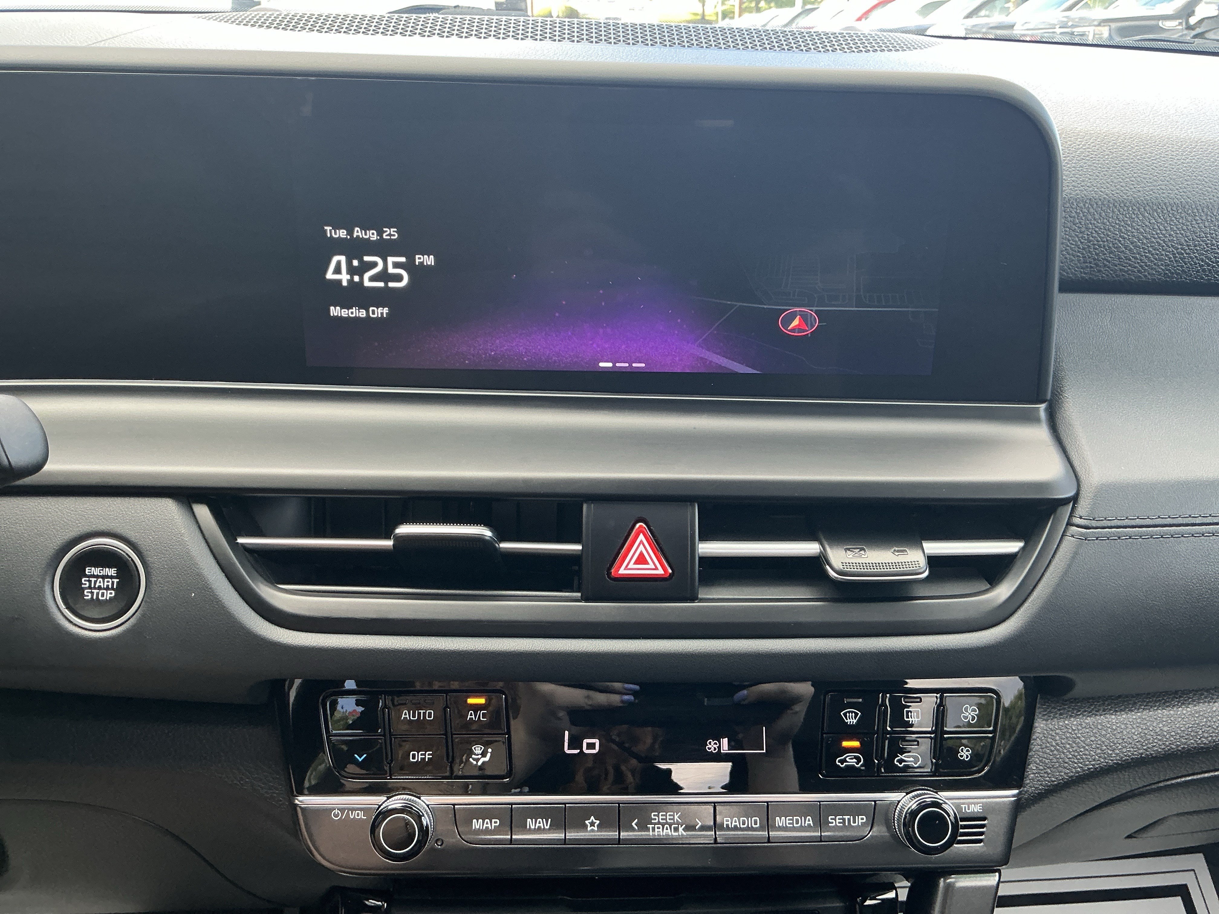 Used 2024 Kia Seltos EX AWD/4WD image 21