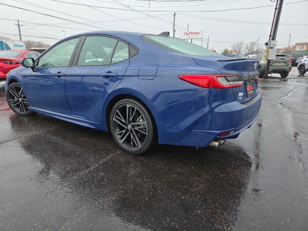 Used 2025 Toyota Camry XSE w/ Premium Plus Package image 4