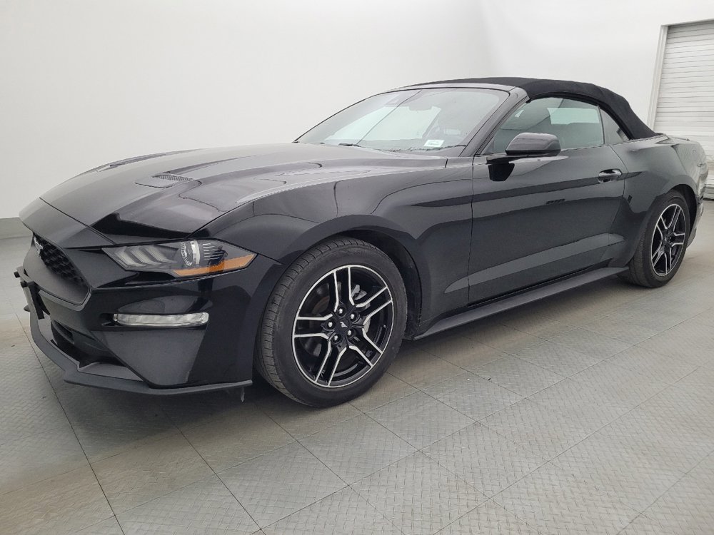 Used 2022 Ford Mustang Premium RWD image 2