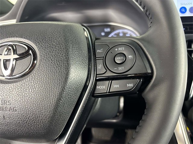 Used 2024 Toyota Venza XLE image 19