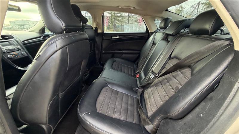 Used 2018 Ford Fusion SE w/ Equipment Group 601A FWD image 13