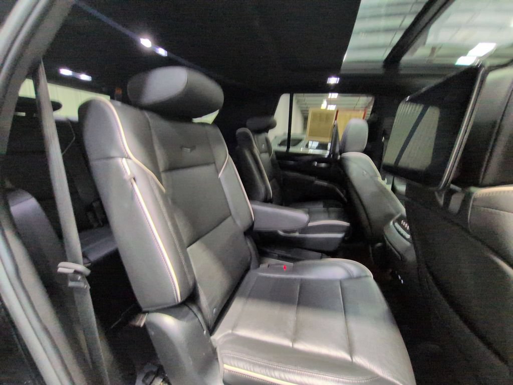 Used 2023 Cadillac Escalade Sport AWD/4WD image 21
