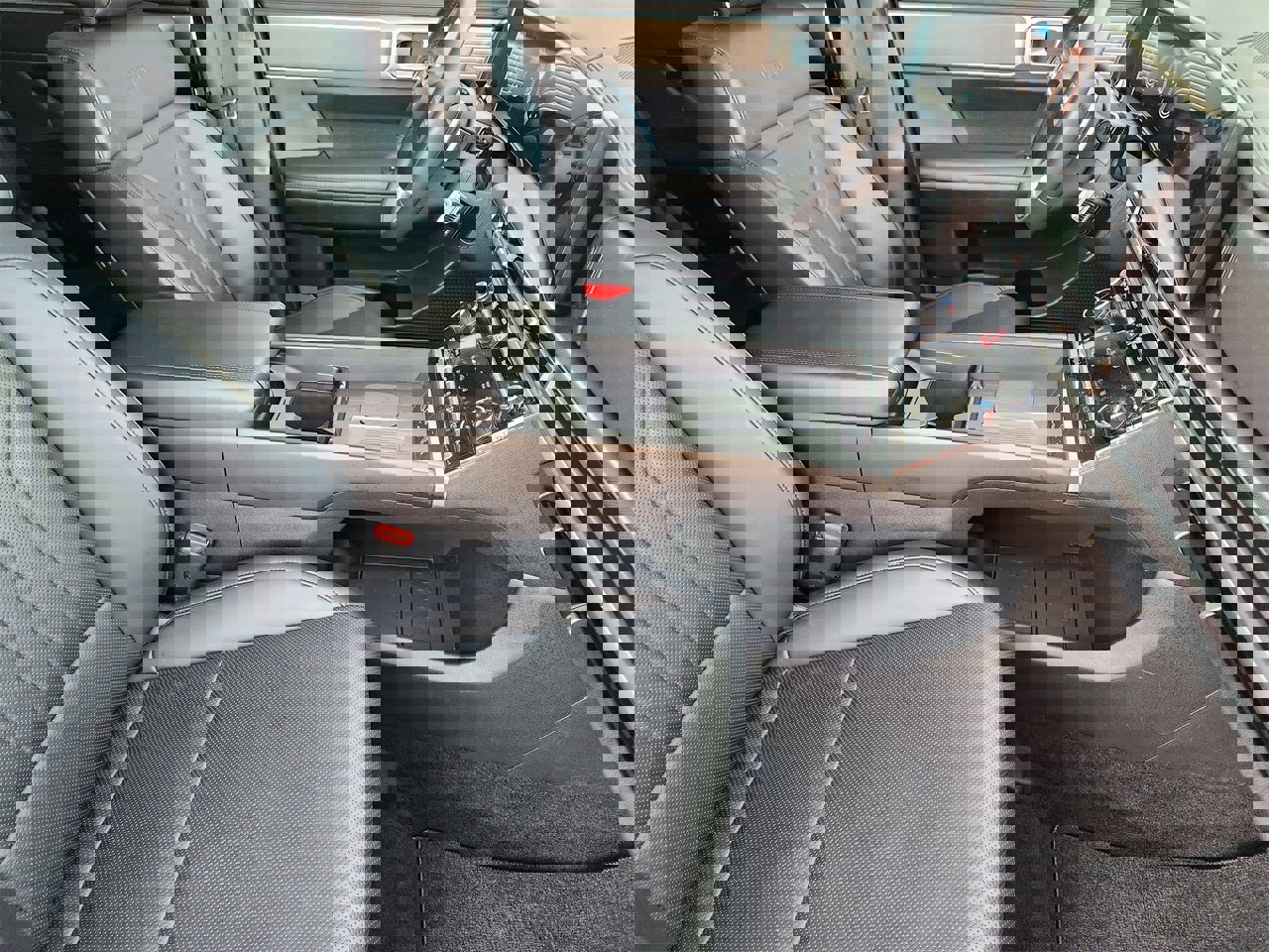 Used 2024 Hyundai Santa Fe XRT image 13