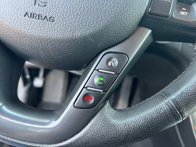 Used 2012 Kia Optima Hybrid w/ Hybrid Premium Technology Pkg FWD image 17