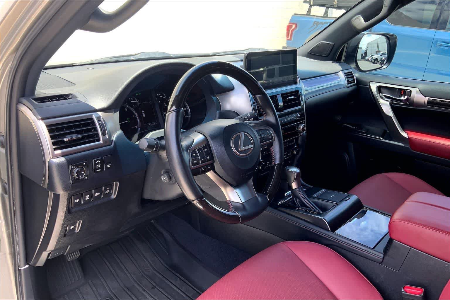 Used 2023 Lexus GX 460 Premium AWD/4WD image 3