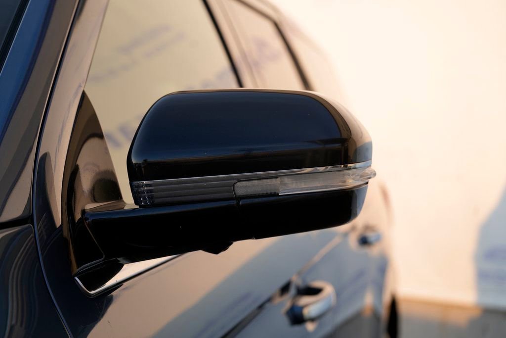 Used 2019 Lincoln Navigator Select image 10