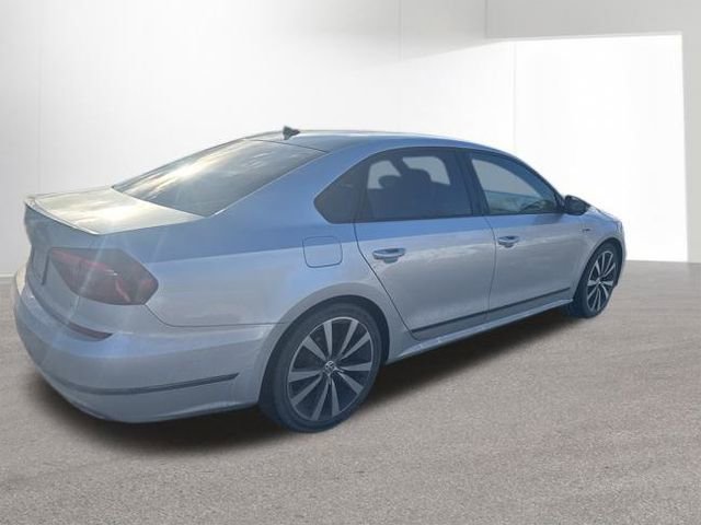 Used 2018 Volkswagen Passat 3.6 image 18