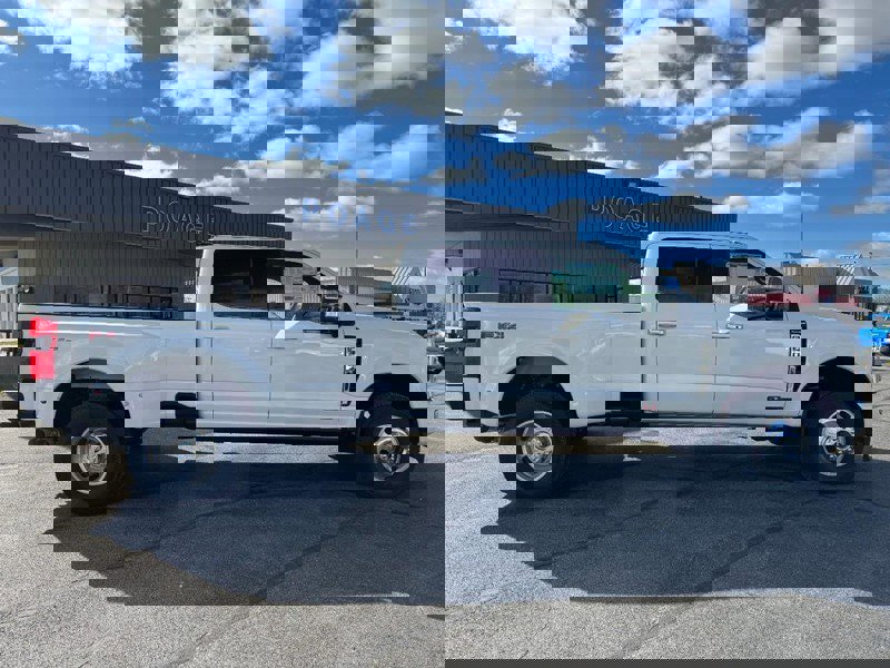 New 2026 Ford F350 Platinum w/ Platinum Plus Package image 2