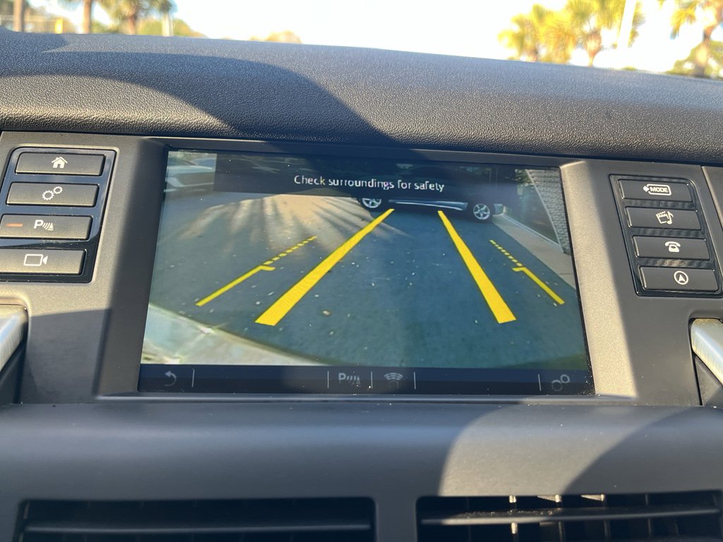 Used 2016 Land Rover Discovery Sport HSE image 25