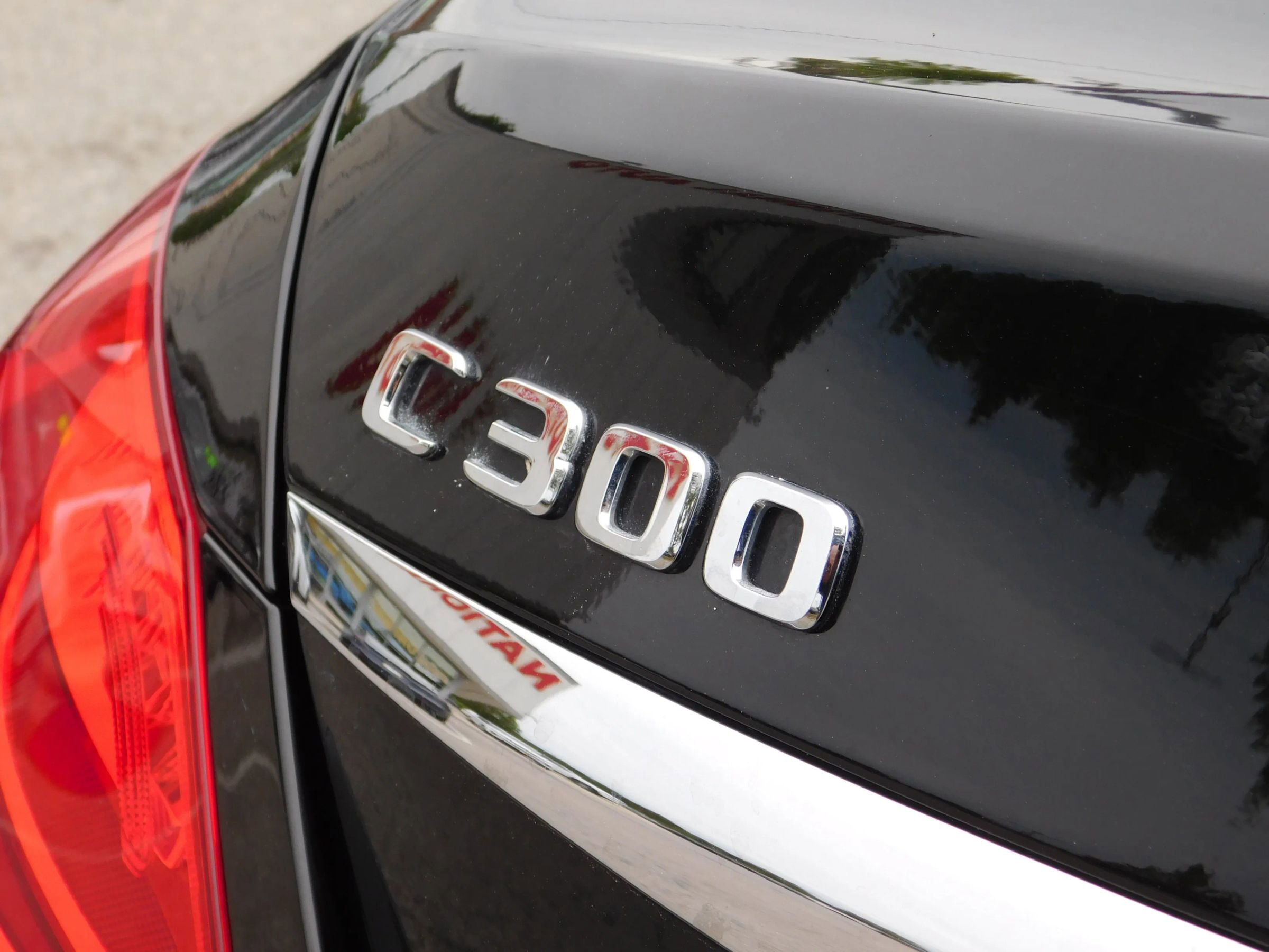 Used 2018 Mercedes-Benz C 300 Sedan image 6