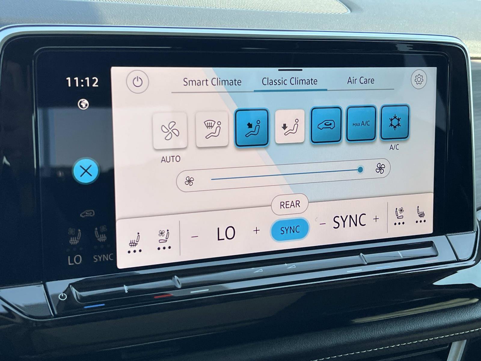 Certified 2025 Volkswagen Atlas SEL Premium R-Line image 15