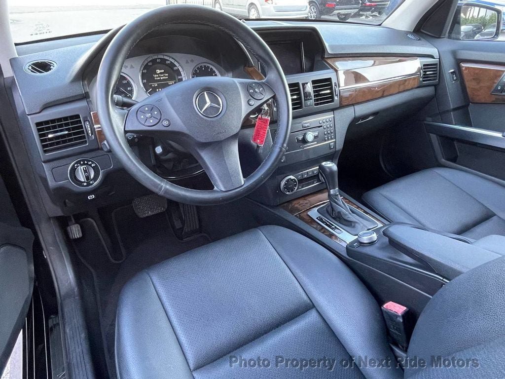 Used 2010 Mercedes-Benz GLK 350 4MATIC image 13