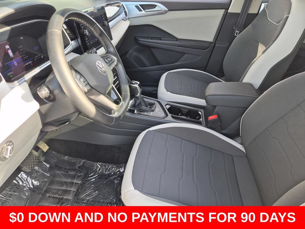 Used 2025 Volkswagen Taos SE FWD image 23