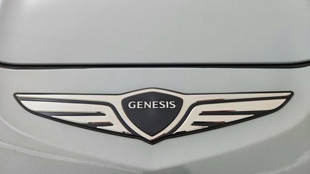 Used 2025 Genesis GV80 3.5T e-SC AWD/4WD image 16
