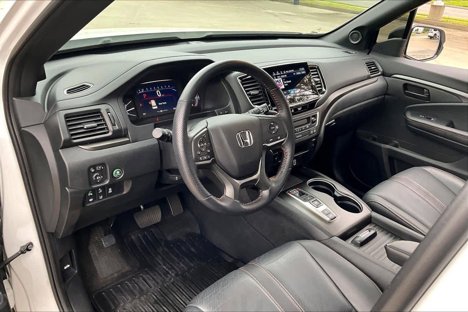 Used 2023 Honda Passport TrailSport image 17