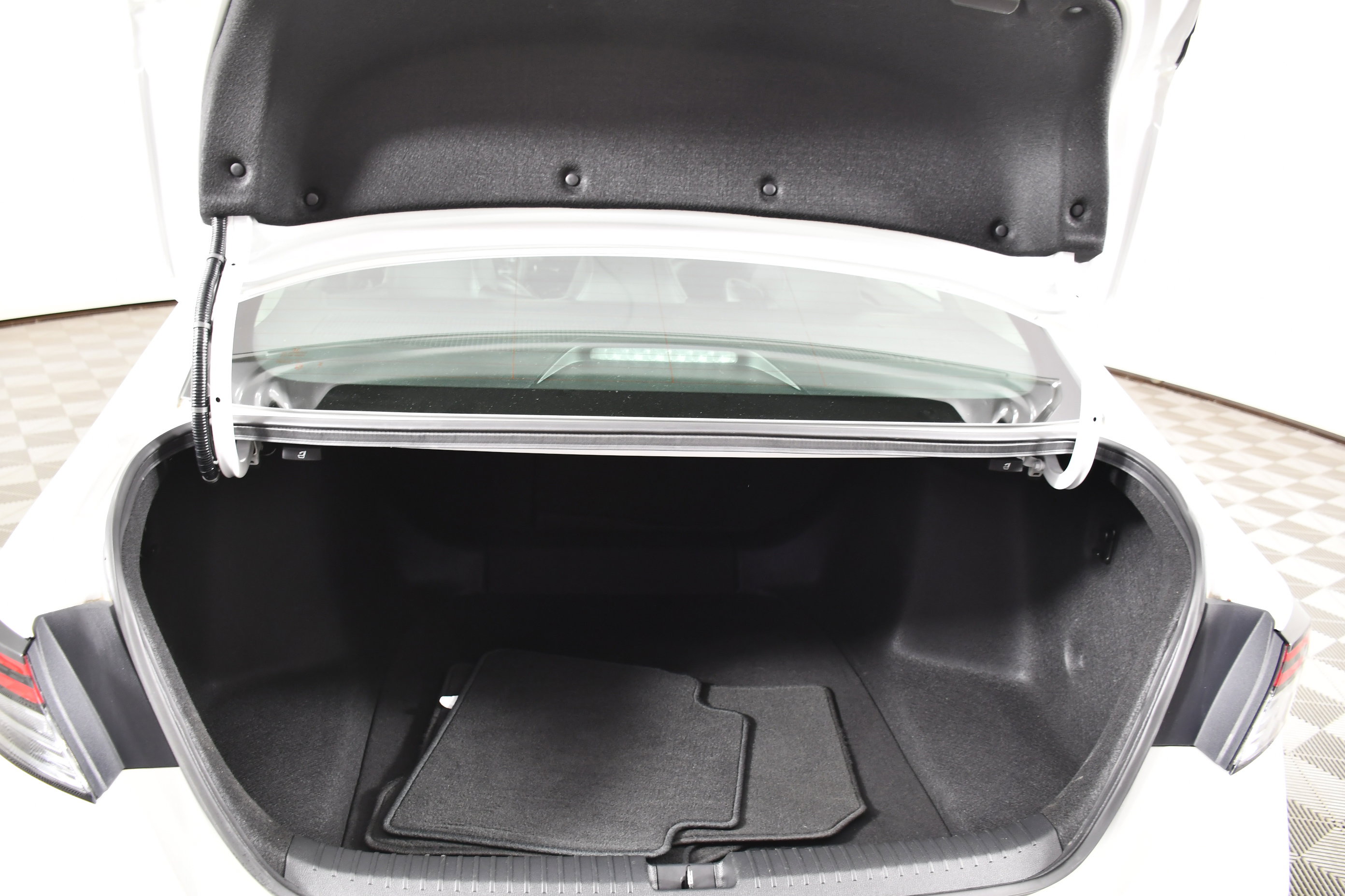 Certified 2025 Honda Accord EX-L image 49