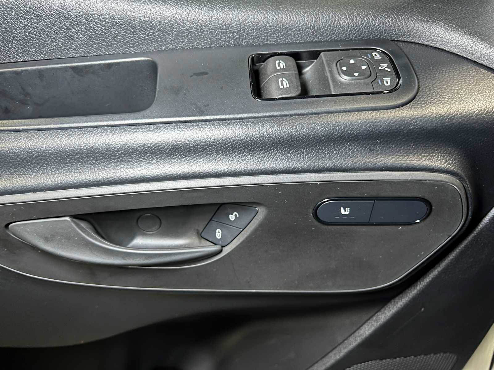 Used 2025 Mercedes-Benz Sprinter 2500 image 19