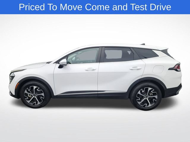 Used 2025 Kia Sportage EX FWD image 2