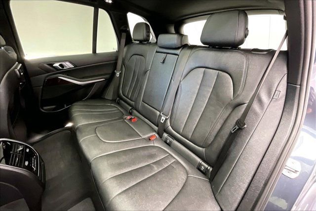 Used 2021 BMW X5 xDrive40i w/ Convenience Package image 19