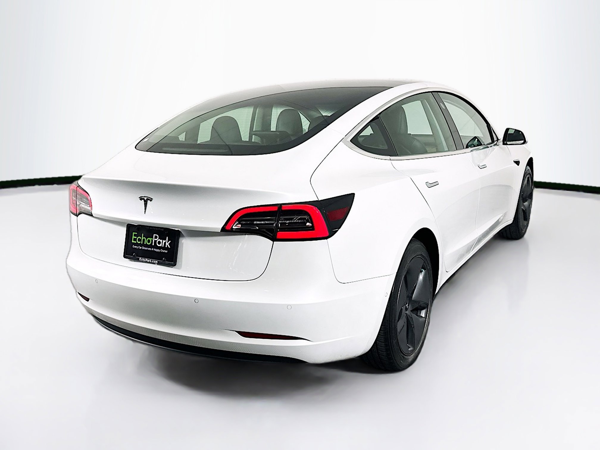 Used 2020 Tesla Model 3 Standard Range Plus image 9