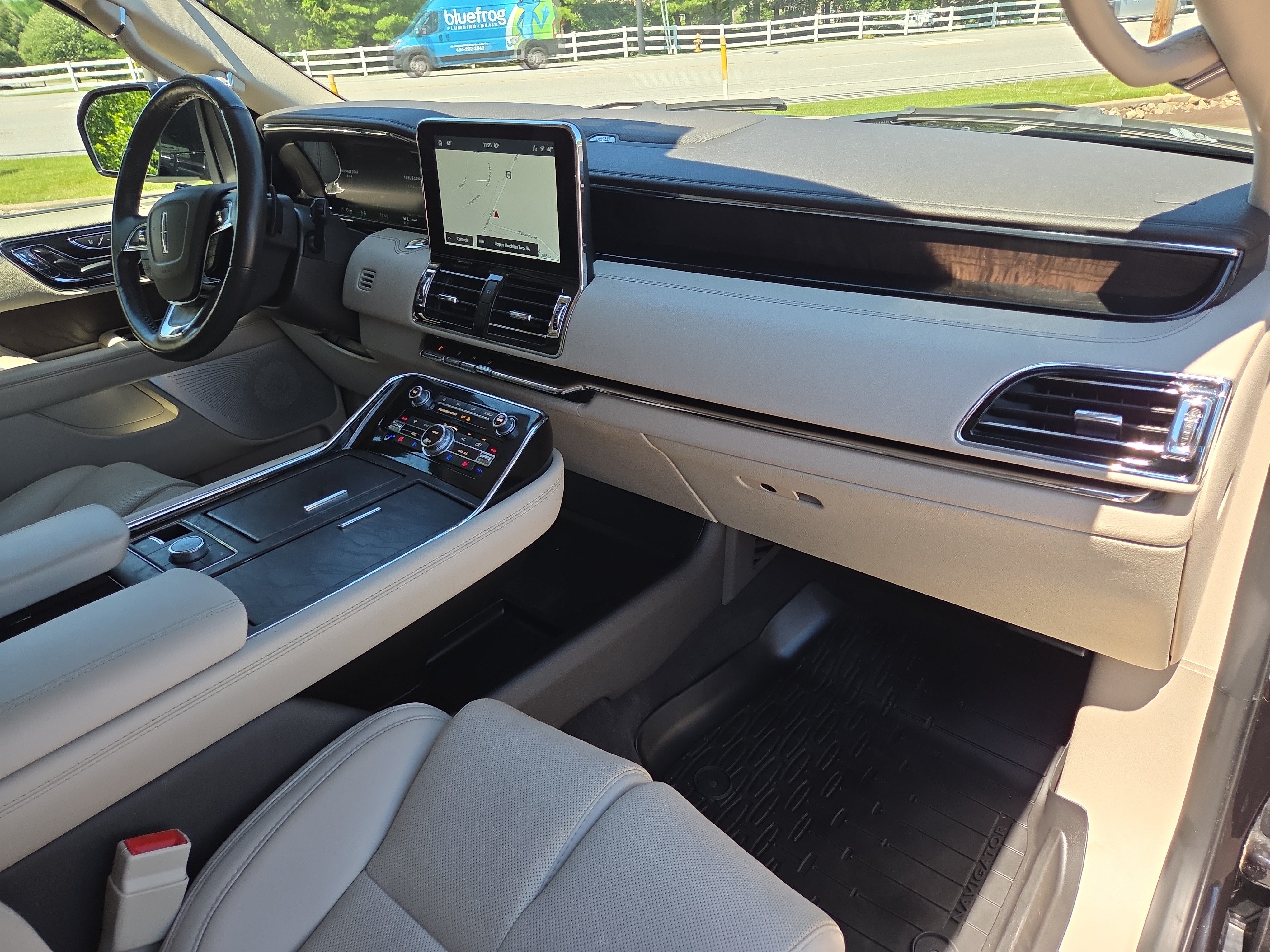 Used 2021 Lincoln Navigator L Reserve w/ Luxury Package AWD/4WD image 18