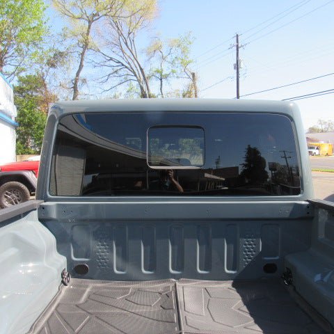 Used 2025 Jeep Gladiator Sport AWD/4WD image 10