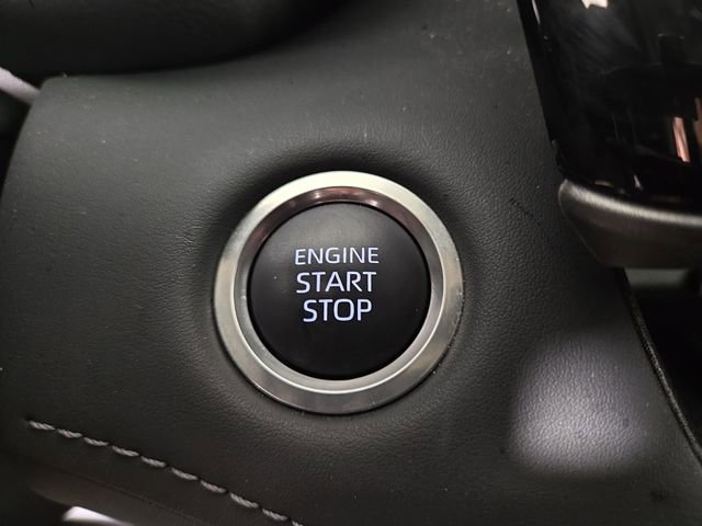 Used 2025 Toyota Highlander XLE image 26