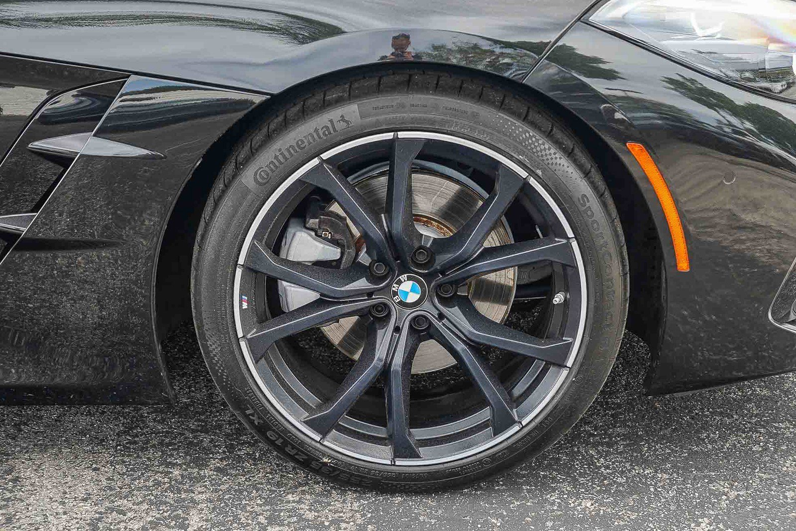 Certified 2023 BMW Z4 M40i w/ Premium Package RWD image 10
