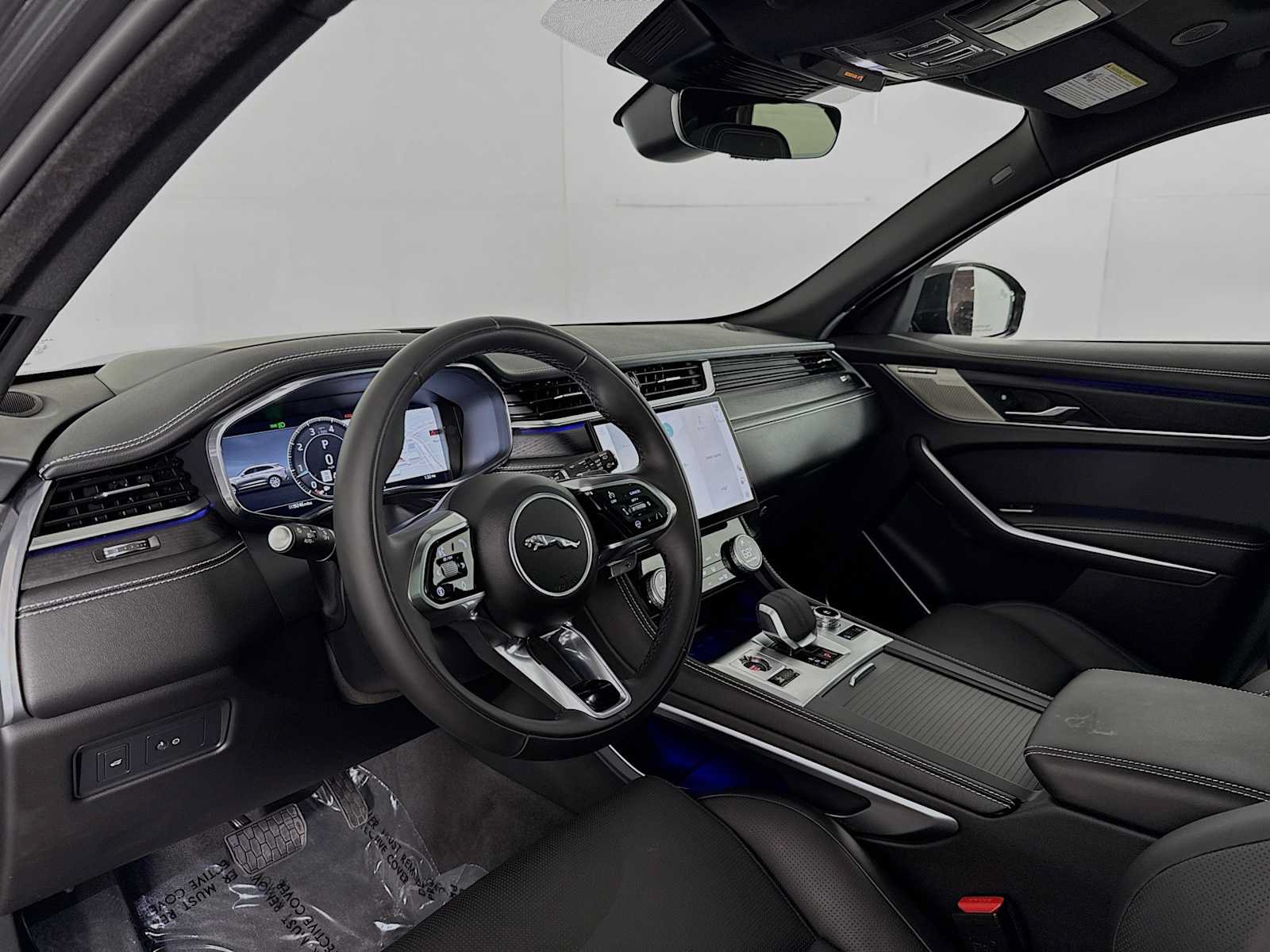 Used 2026 Jaguar F-PACE R-Dynamic S AWD/4WD image 9