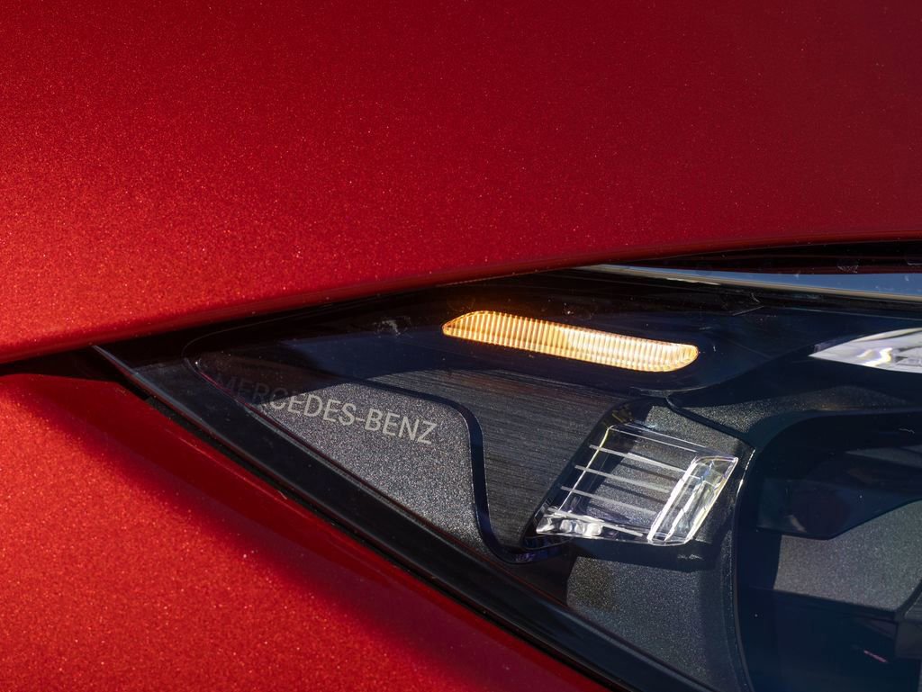 Used 2023 Mercedes-Benz EQS 580 4MATIC Sedan image 17