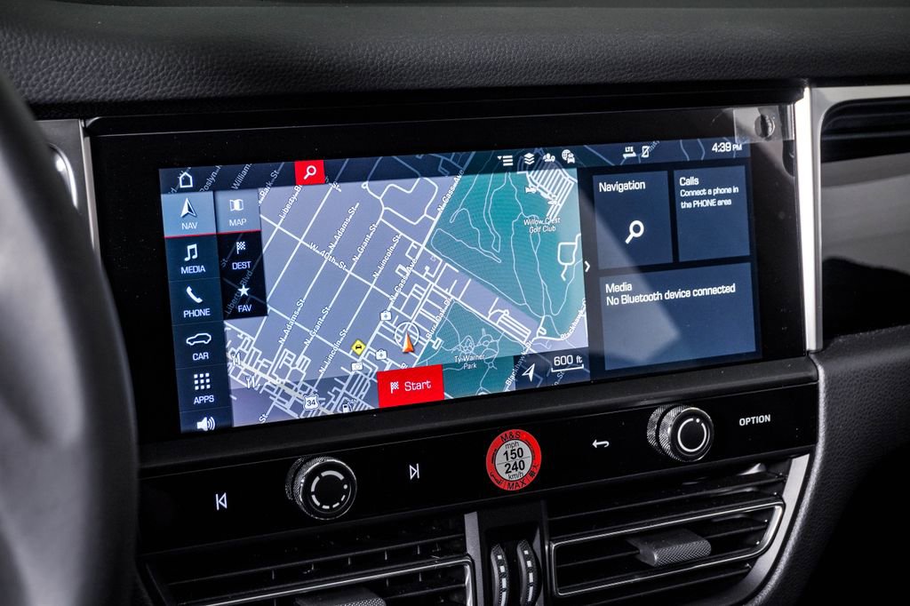 Certified 2025 Porsche Macan image 22