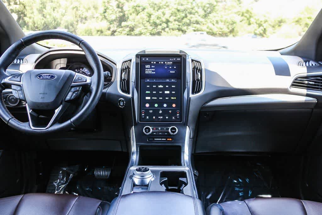 Used 2022 Ford Edge Titanium w/ Equipment Group 301A AWD/4WD image 13