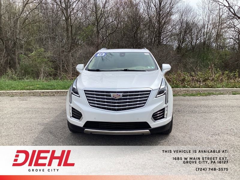 Used 2018 Cadillac XT5 Platinum w/ Driver Assist Package image 2