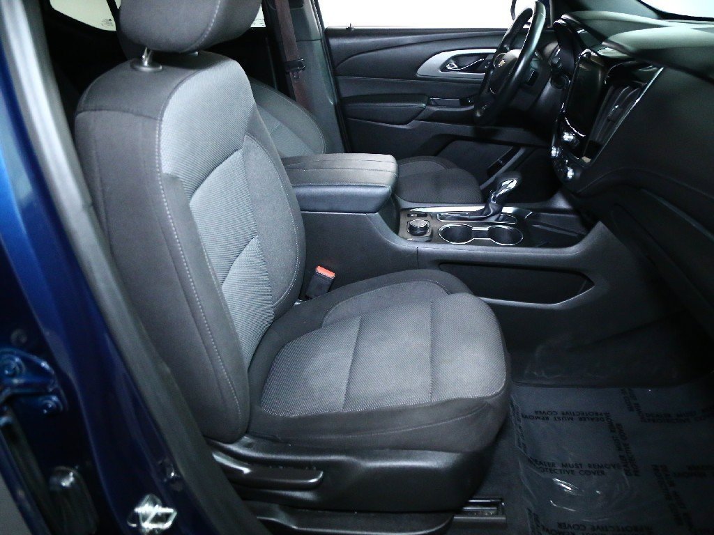 Used 2023 Chevrolet Traverse LT image 33