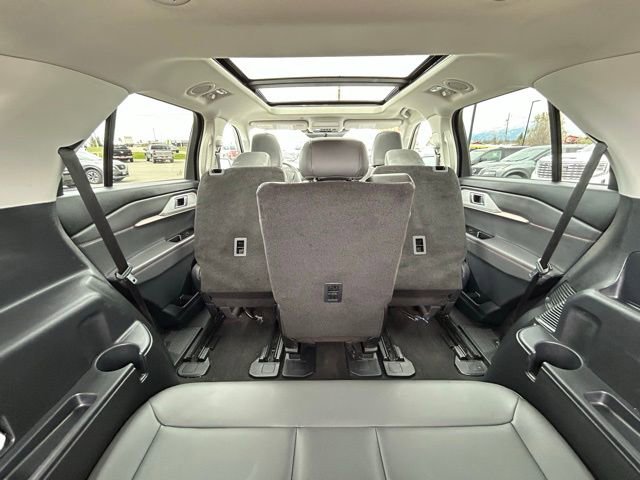 Used 2025 Ford Explorer Active w/ Active Comfort Package AWD/4WD image 44