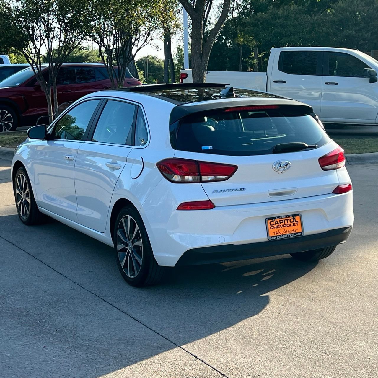 Used 2020 Hyundai Elantra GT w/ Style Package 02 FWD image 4