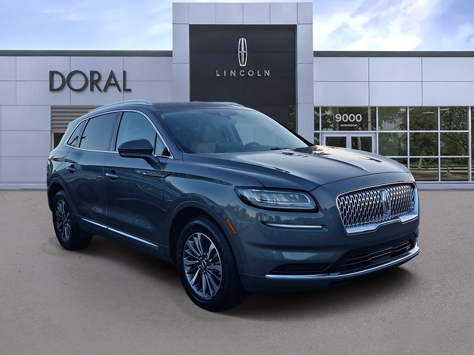 Certified 2023 Lincoln Nautilus FWD image 1