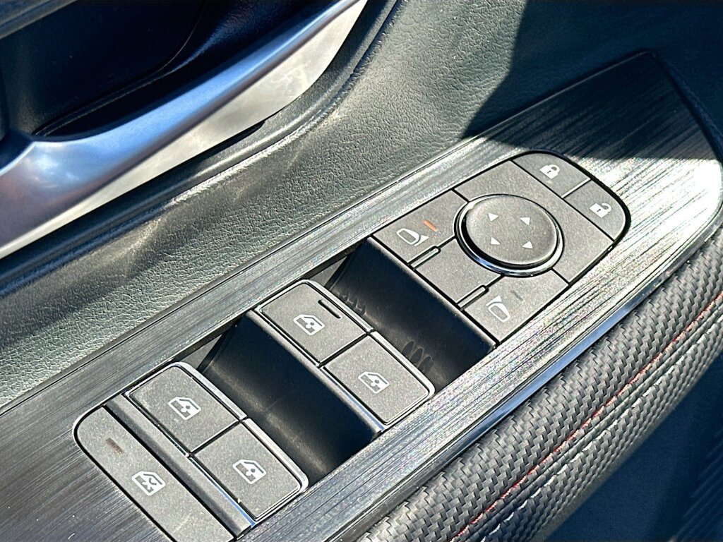 New 2026 Nissan Kicks SR w/ SR Premium Package image 9