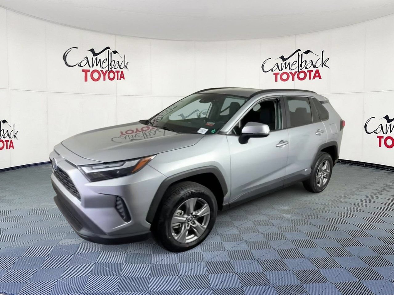 Used 2023 Toyota RAV4 LE AWD/4WD image 7