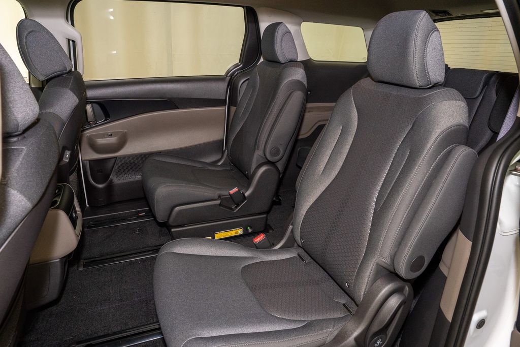 New 2026 Kia Carnival LX image 10