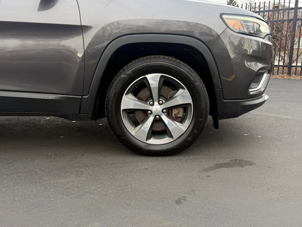 Used 2020 Jeep Cherokee Limited image 9