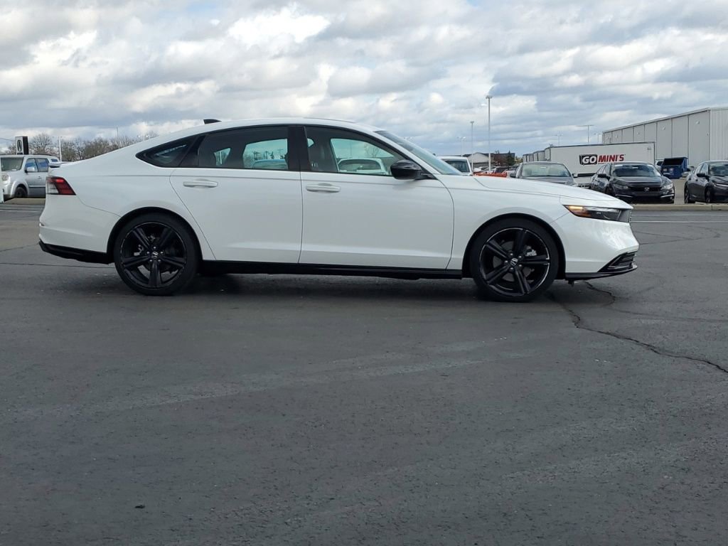 Certified 2023 Honda Accord Sport image 9