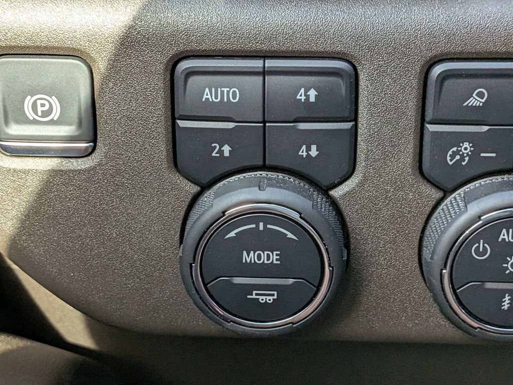 Used 2025 Chevrolet Silverado 2500 LTZ w/ Z71 Chrome Sport Edition image 25