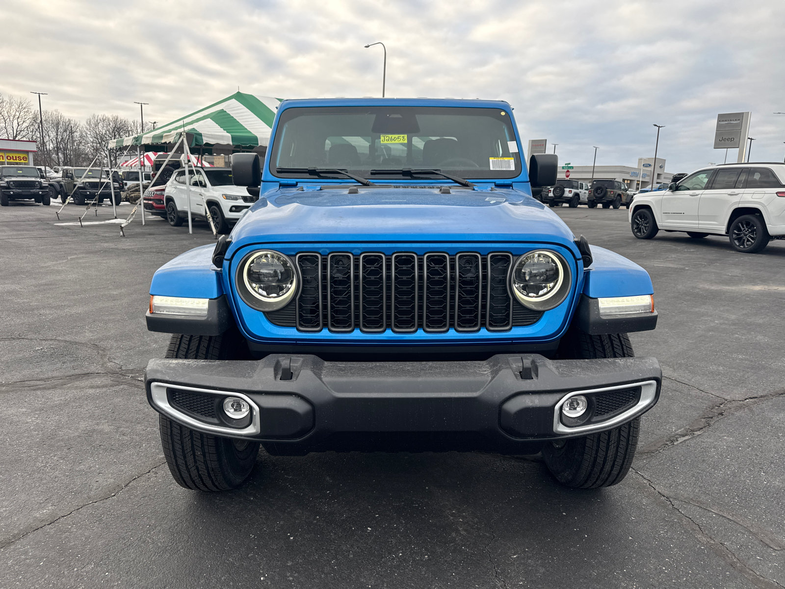 New 2026 Jeep Gladiator Sport AWD/4WD image 2