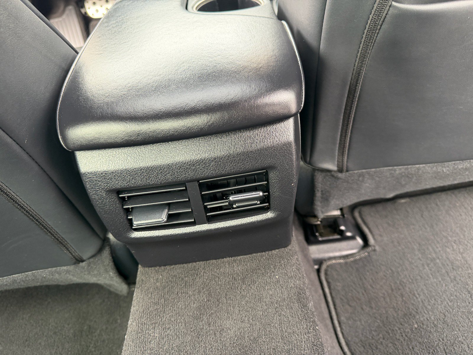 Used 2020 Lexus IS 300 F Sport w/ F Sport Package RWD image 12