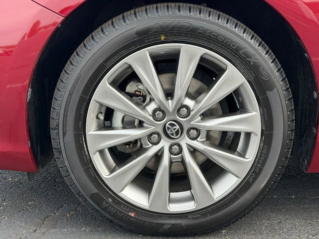 Certified 2016 Toyota Camry XLE w/ Moonroof Package FWD image 11