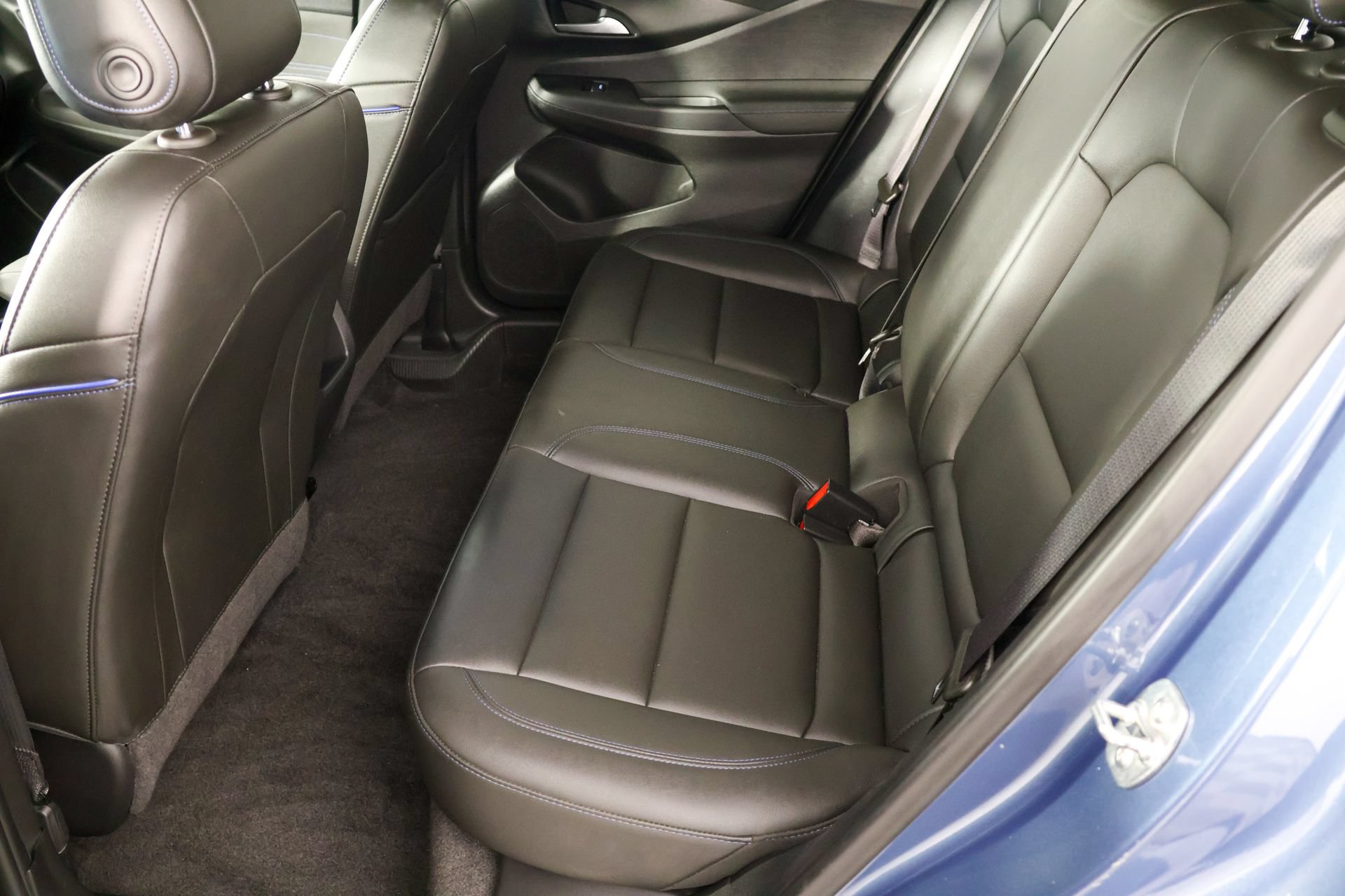 Used 2024 Buick Envista Sport Touring w/ Convenience I Package FWD image 23