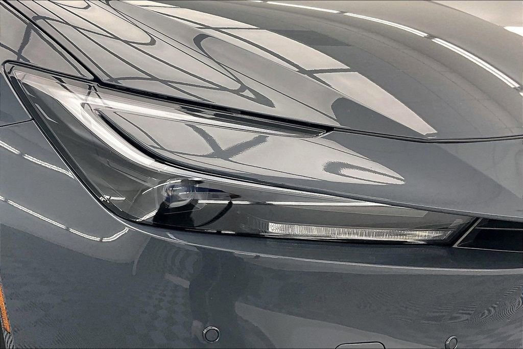 Used 2025 Toyota Prius LE image 29